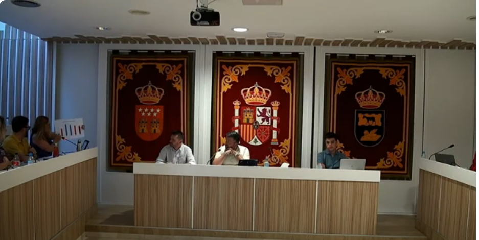 Sesión plenaria municipal en la Casa Consistorial de San Martín de la Vega